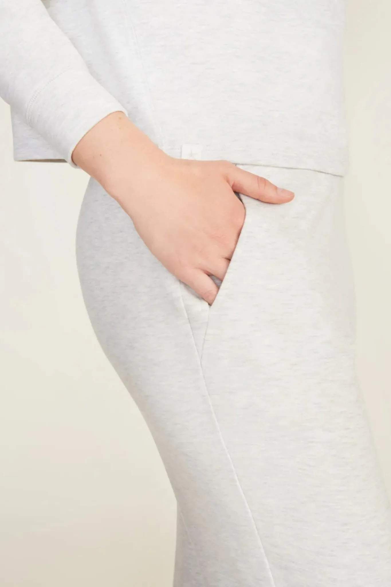 Barefoot Dreams: Butter Fleece Jogger