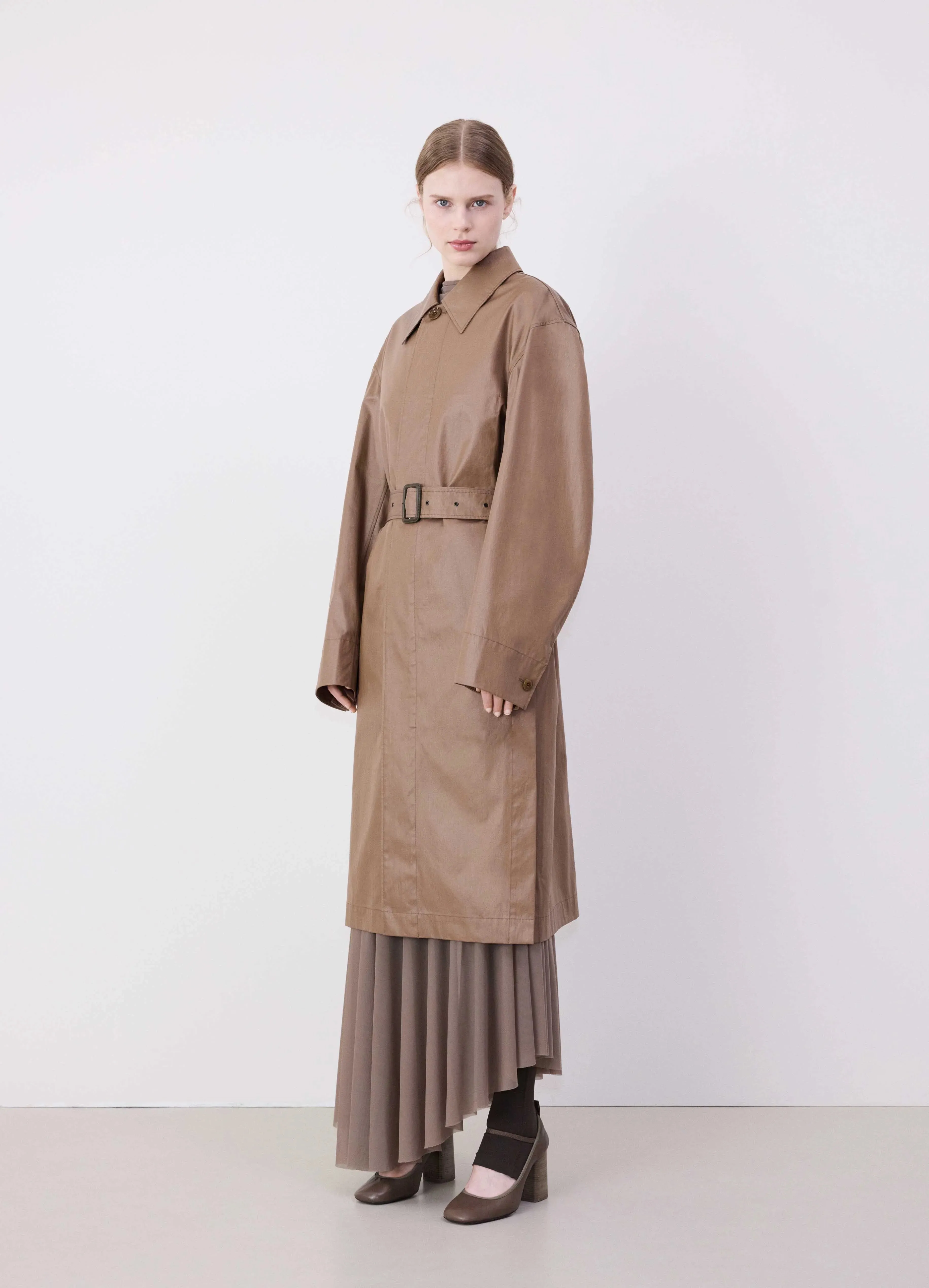 BELTED RAIN COAT WITH SLITS