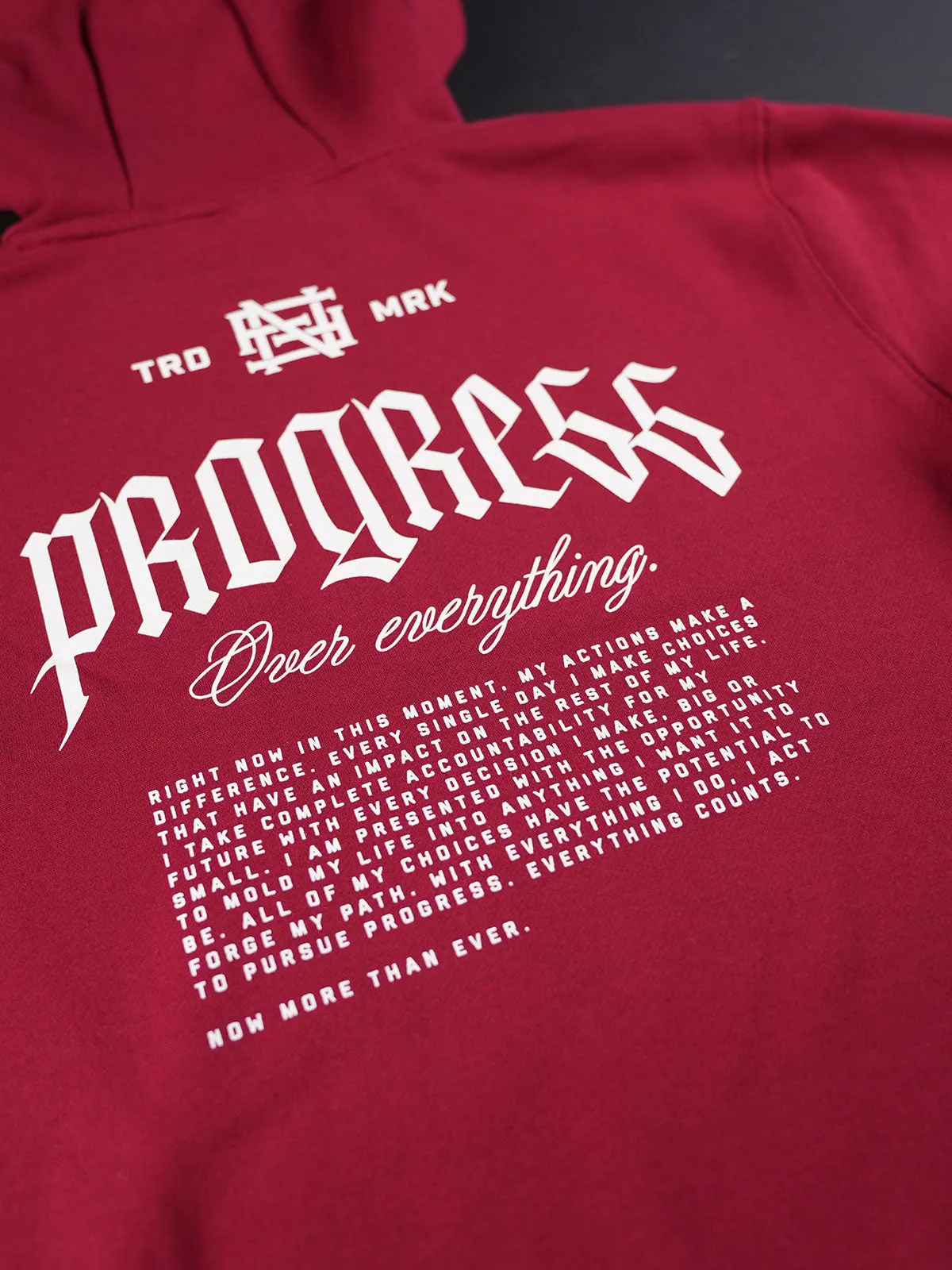 PROGRESS PULLOVER- MAROON