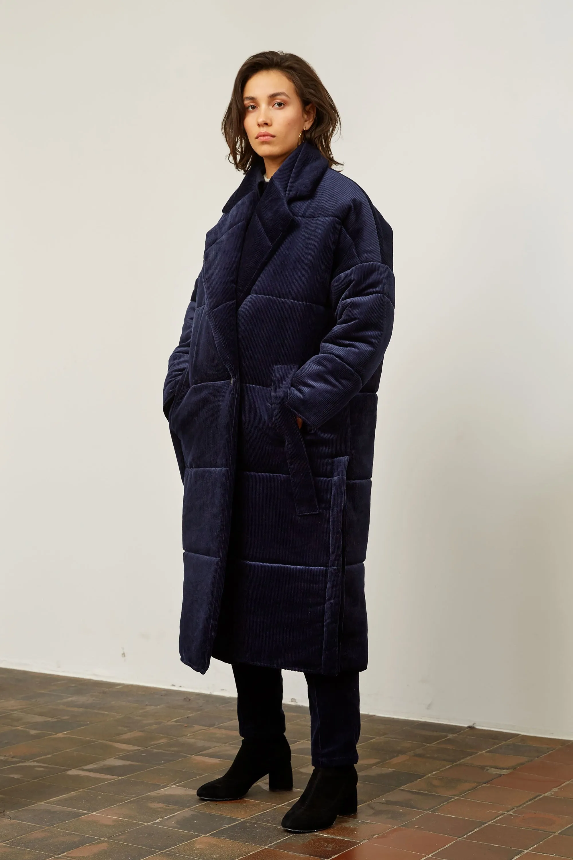 silja padded corduroy coat navy <br> by Frisur